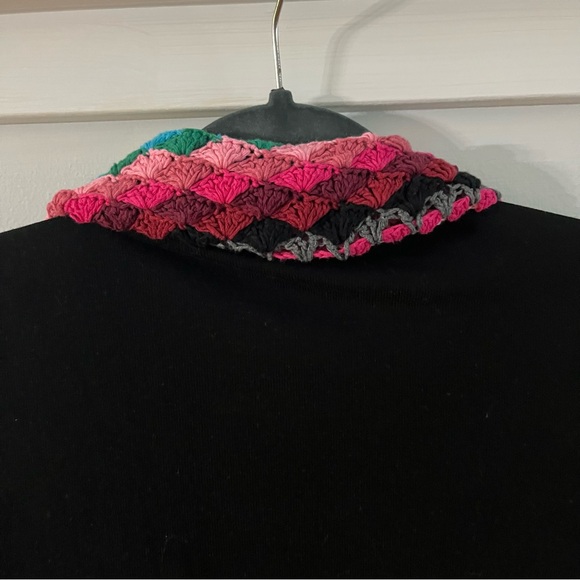 Double Zero Ladies Sweater Crocheted Size L open front - Picture 8 of 8